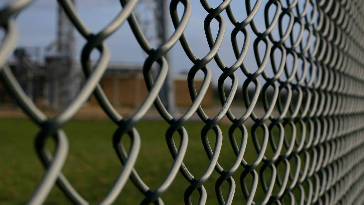 chain link fence